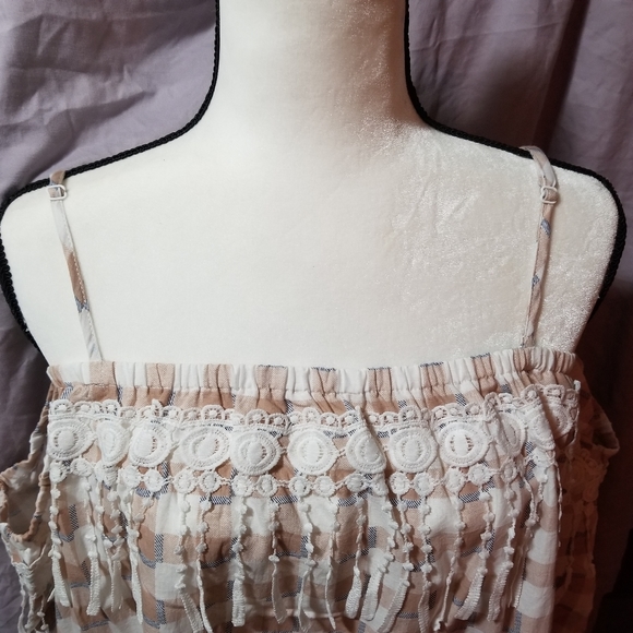 Off Shoulder Crochet Detail Blouse Size Large - Picture 5 of 5